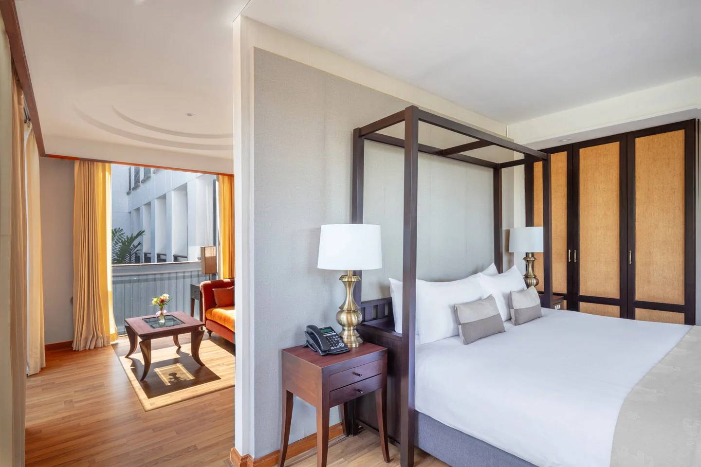 โรงแรมทวาราวดี