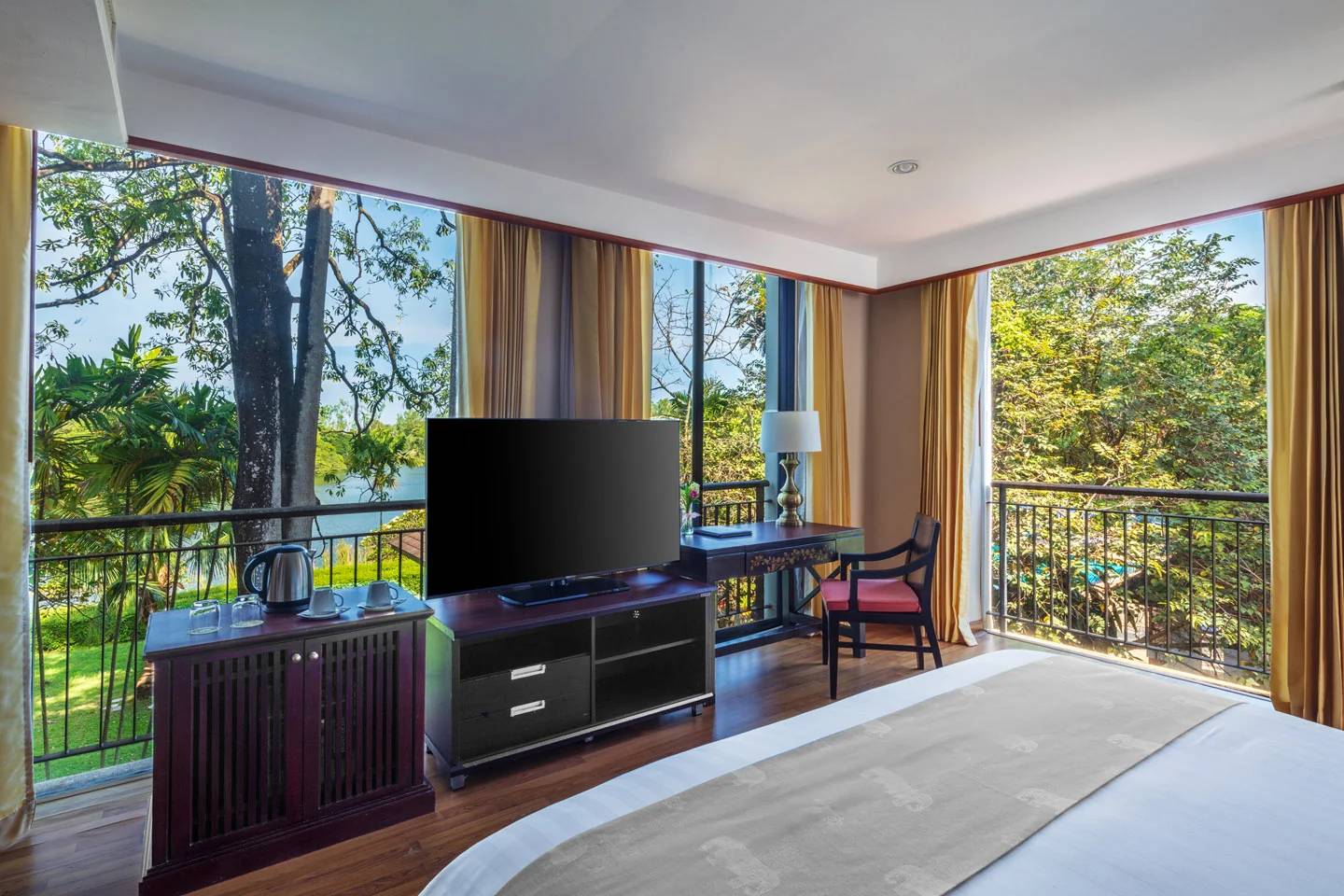 โรงแรมทวาราวดี