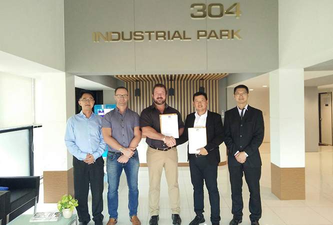 สวนอุตสาหกรรม 304 ร่วมลงนามสัญญาร่วมกับบริษัท IGE (THAILAND)
