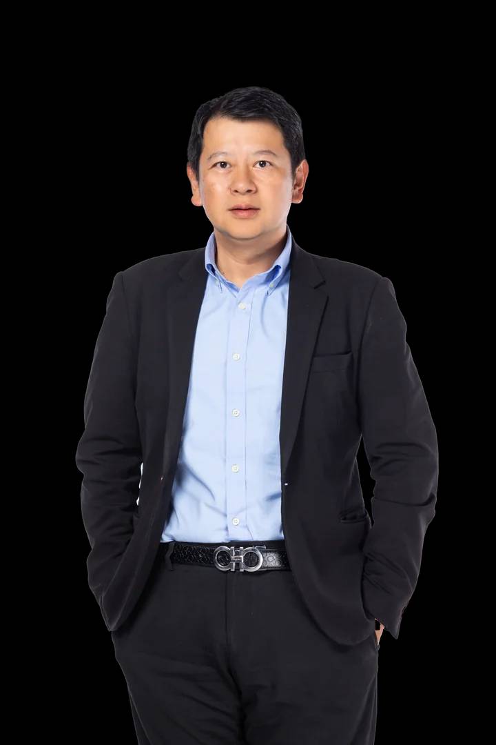 about-us.ceo-section.image-alt